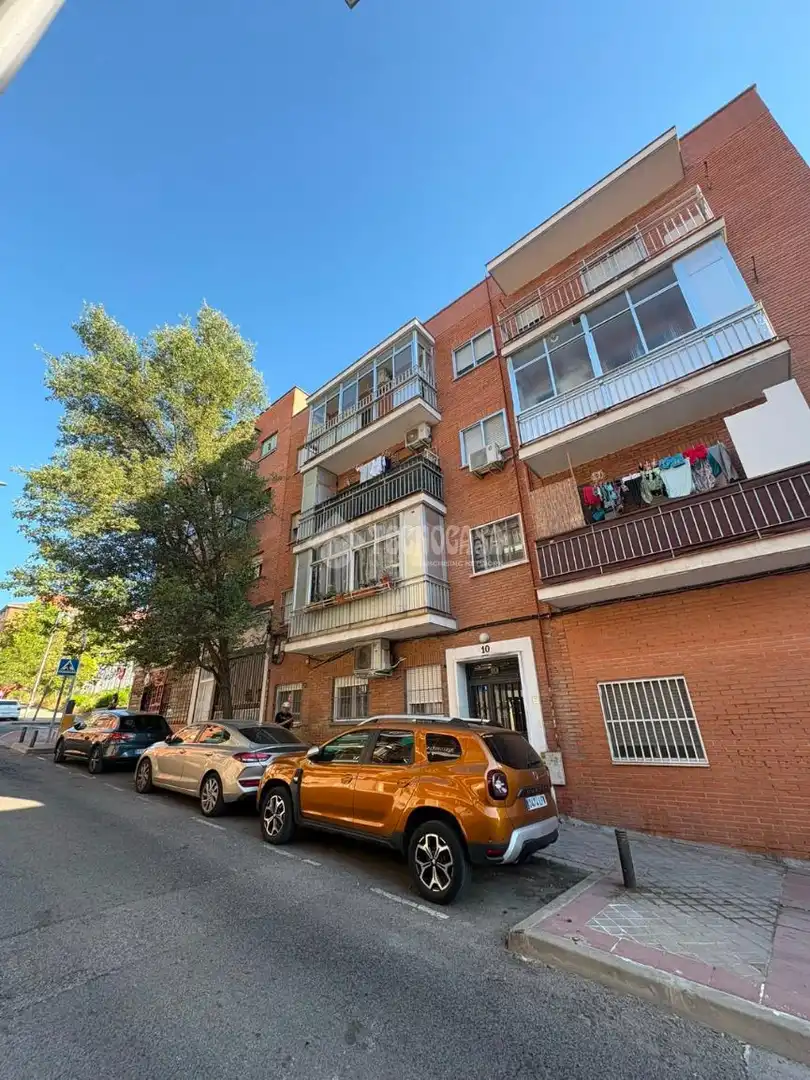 Vista exterior de Piso en venta en Madrid