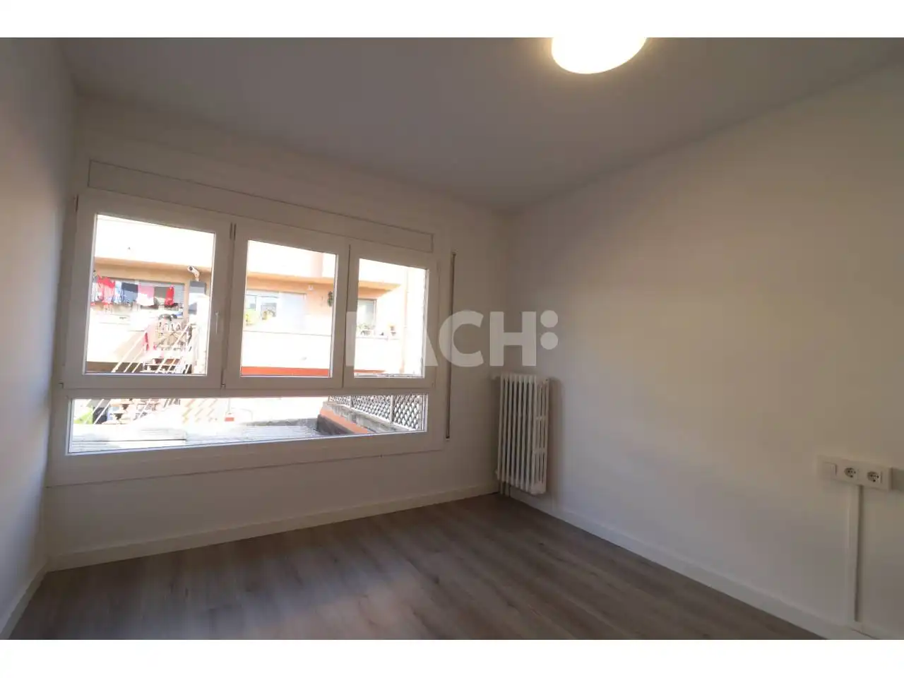 Schlafzimmer von Wohnung zur Miete in Vic mit Heizung, Parkett und Terrasse