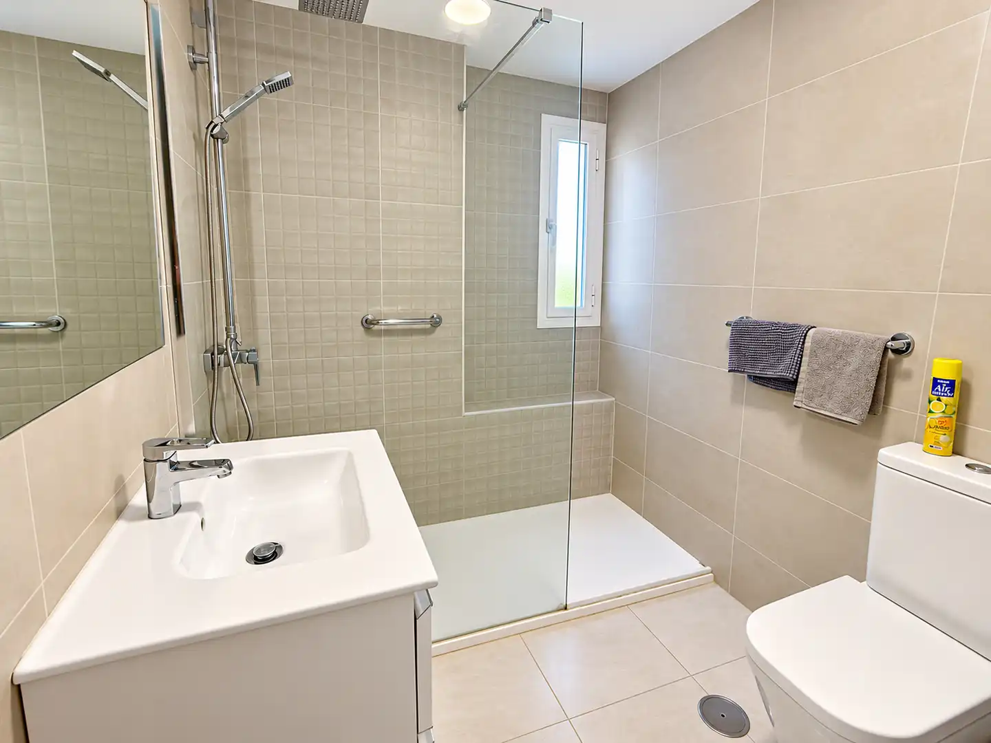 Baño de Apartamento en venta en Parque de la Paloma