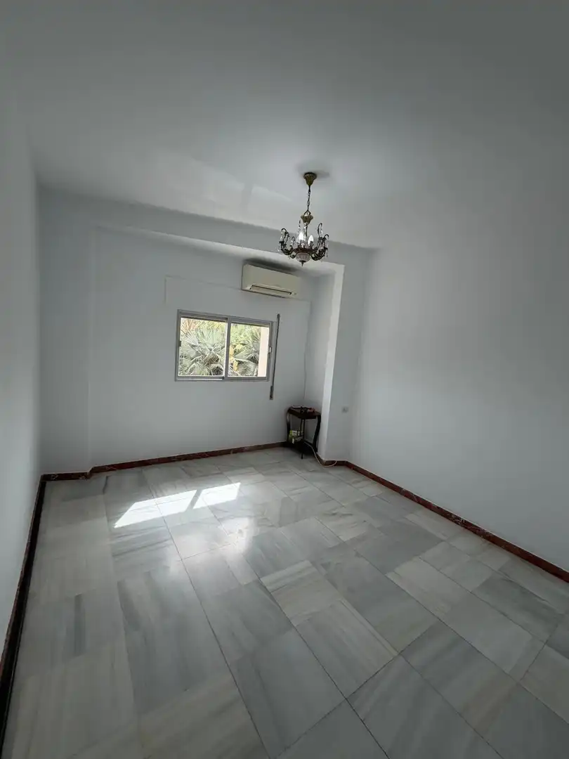 Dormitori de Casa o xalet en venda en Morón de la Frontera