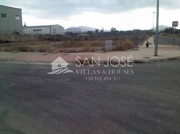 Terreno industrial en venta en Aspe Centro