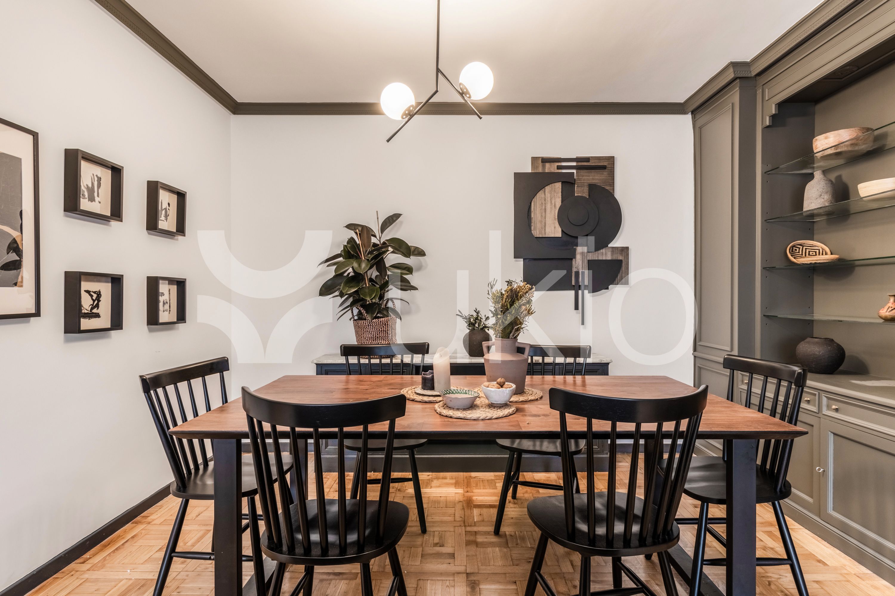 Menjador de Apartament de lloguer en  Madrid Capital amb Aire condicionat, Moblat i Forn