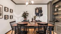 Menjador de Apartament de lloguer en  Madrid Capital amb Aire condicionat, Moblat i Forn