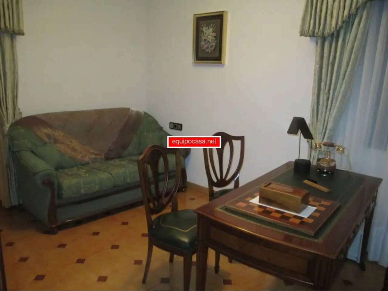 Sala d'estar de Casa o xalet en venda en Lugo amb Calefacció, Jardí privat i Parquet
