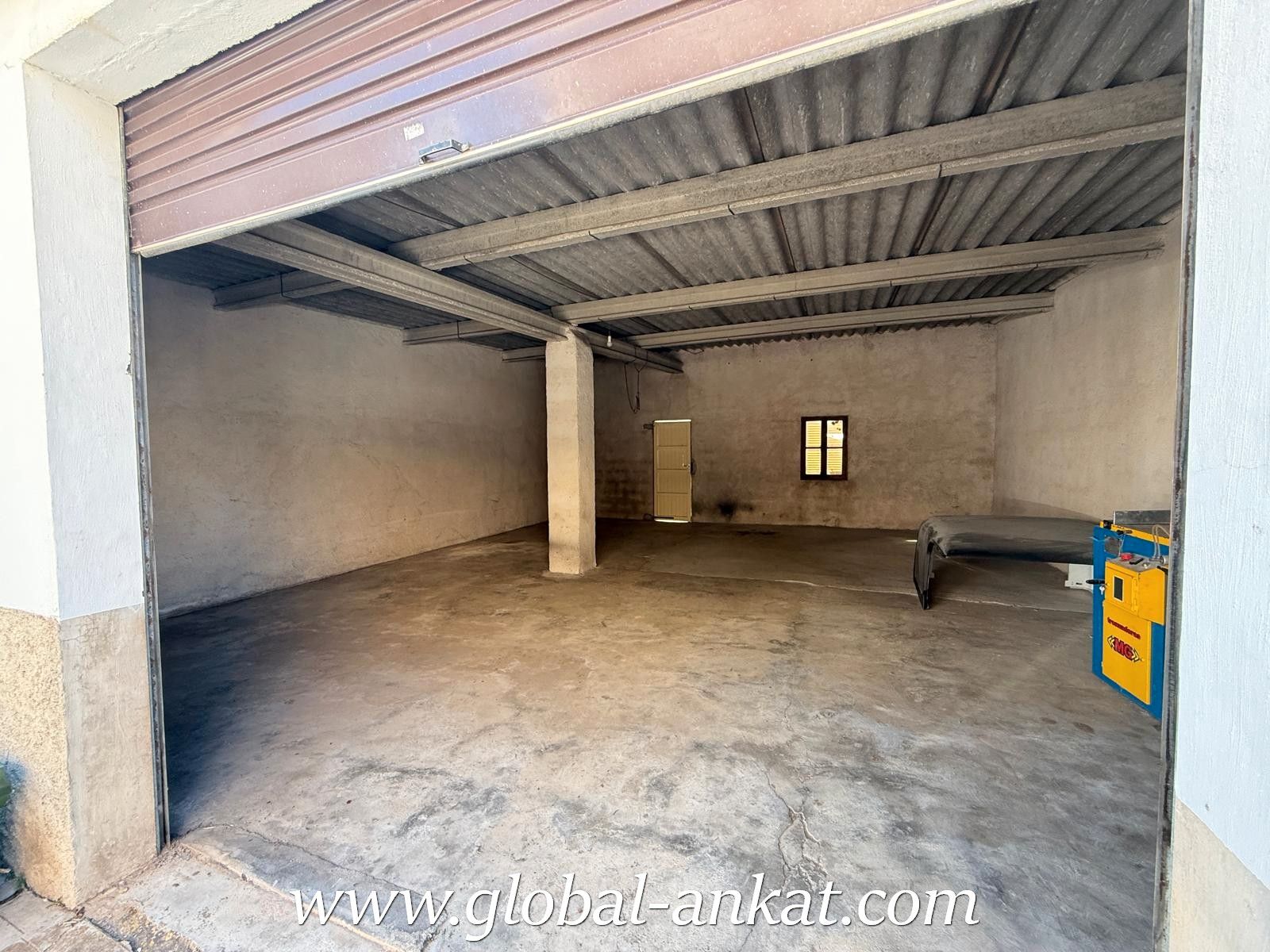 Garage for sale in Felanitx