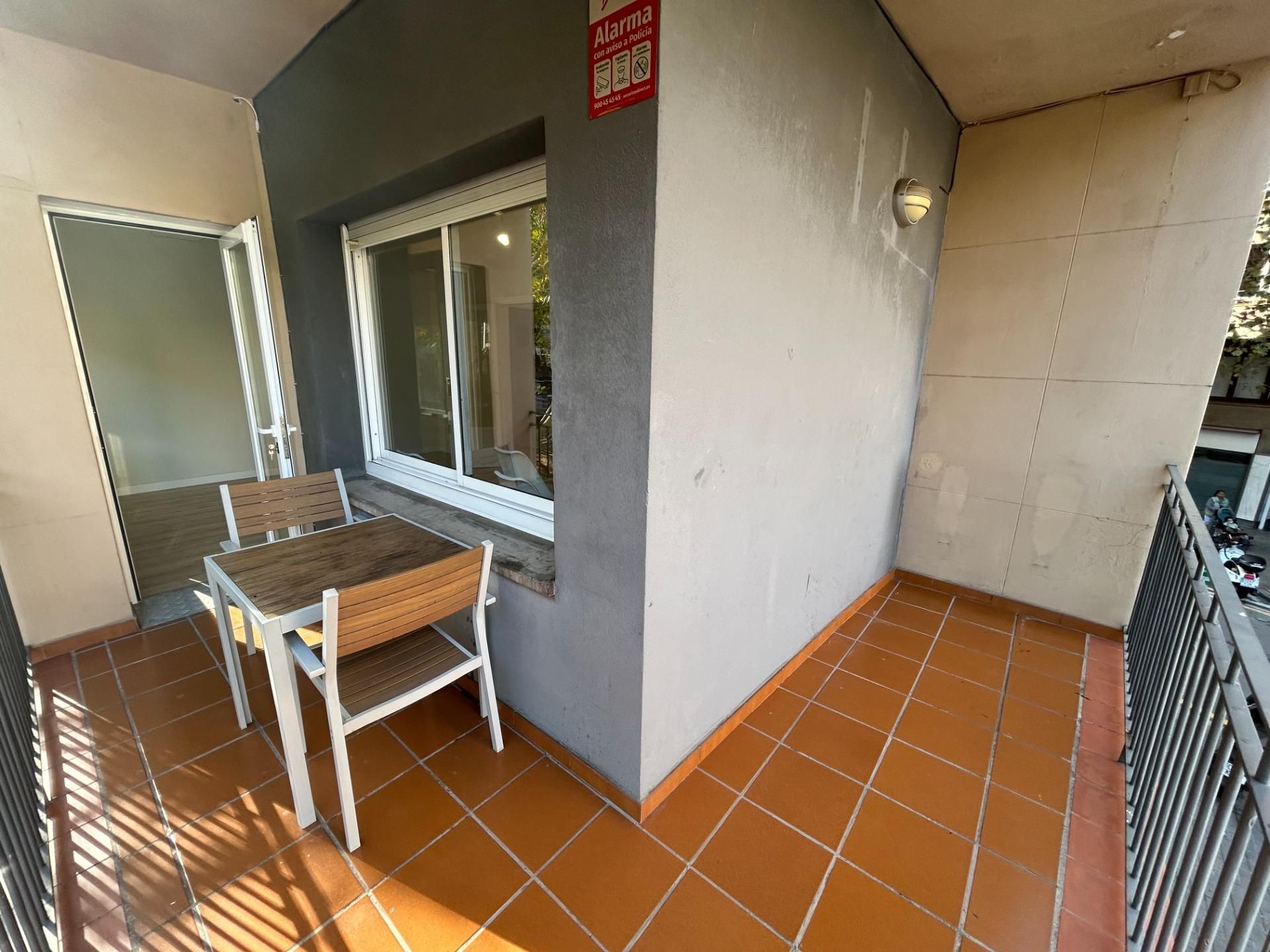 Terrassa de Pis de lloguer en  Barcelona Capital amb Balcó