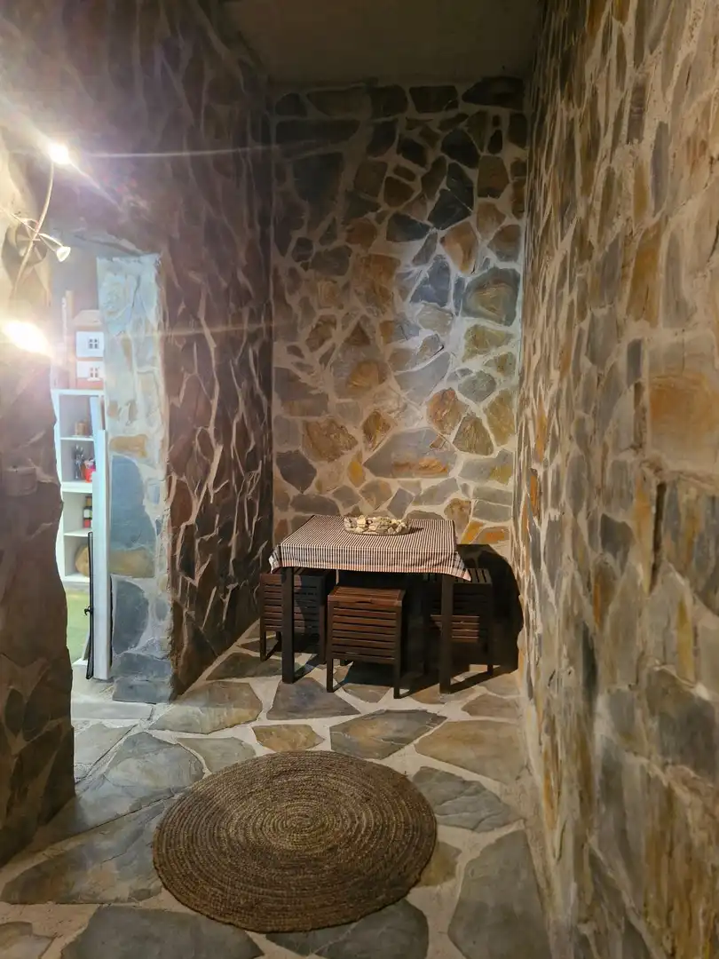 Houses for sale in Almoster  with Air Conditioner, Heating and Storage room