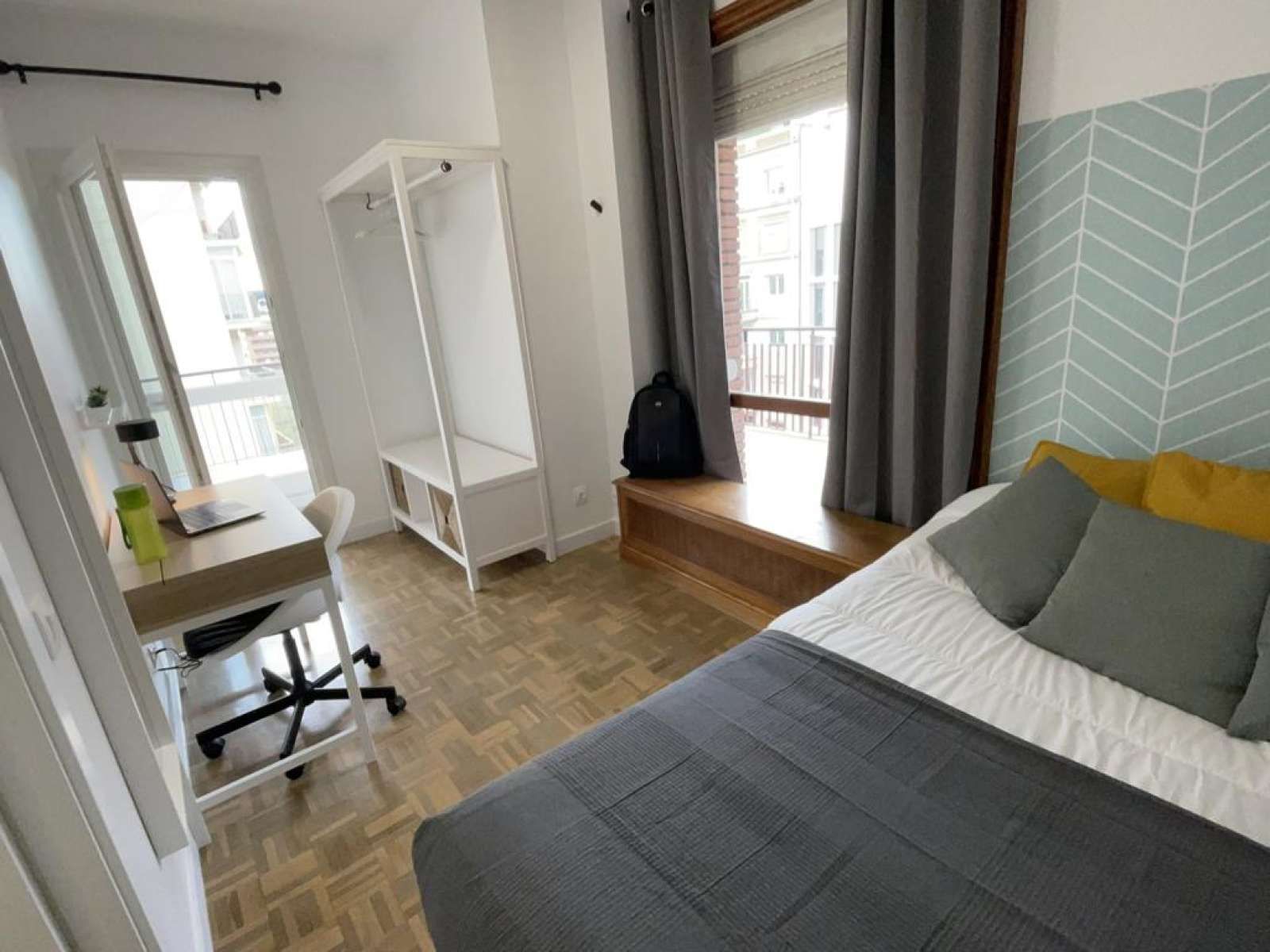Bedroom of Flat to share in  Barcelona Capital  with Air Conditioner and Terrace
