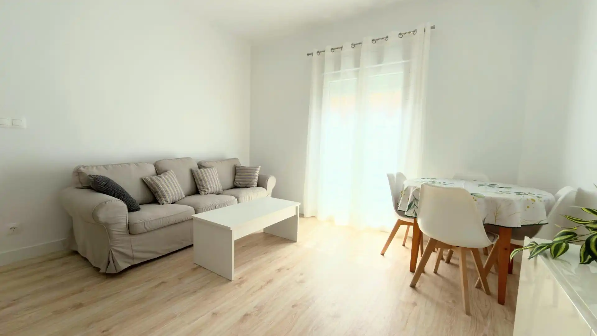 Piso con terraza en venta en PASCUAL CARACENA TORRES, imagen 4
