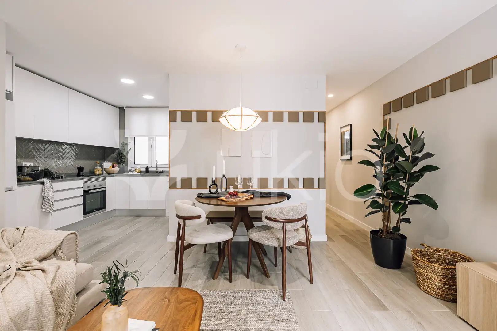 Comedor de Apartamento de alquiler en Barcelona con Aire acondicionado, Calefacción y Amueblado