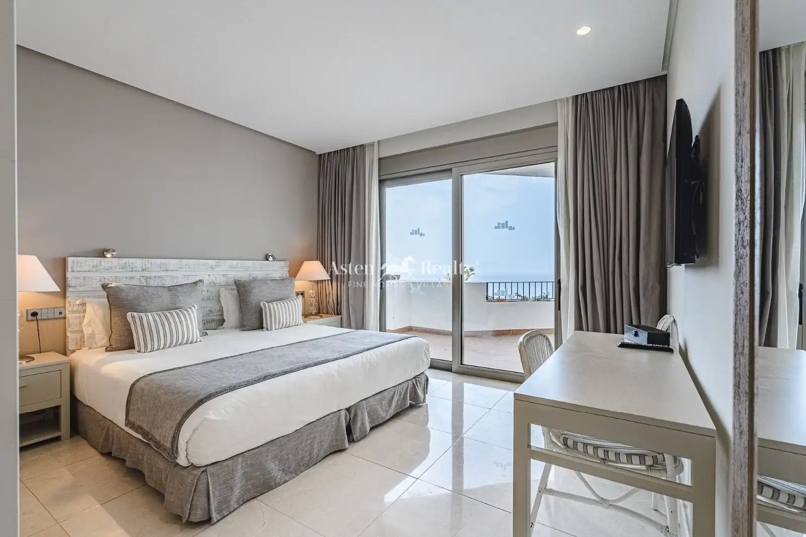 Habitación de Apartamento en venta en Guía de Isora con Aire acondicionado, Terraza y Trastero