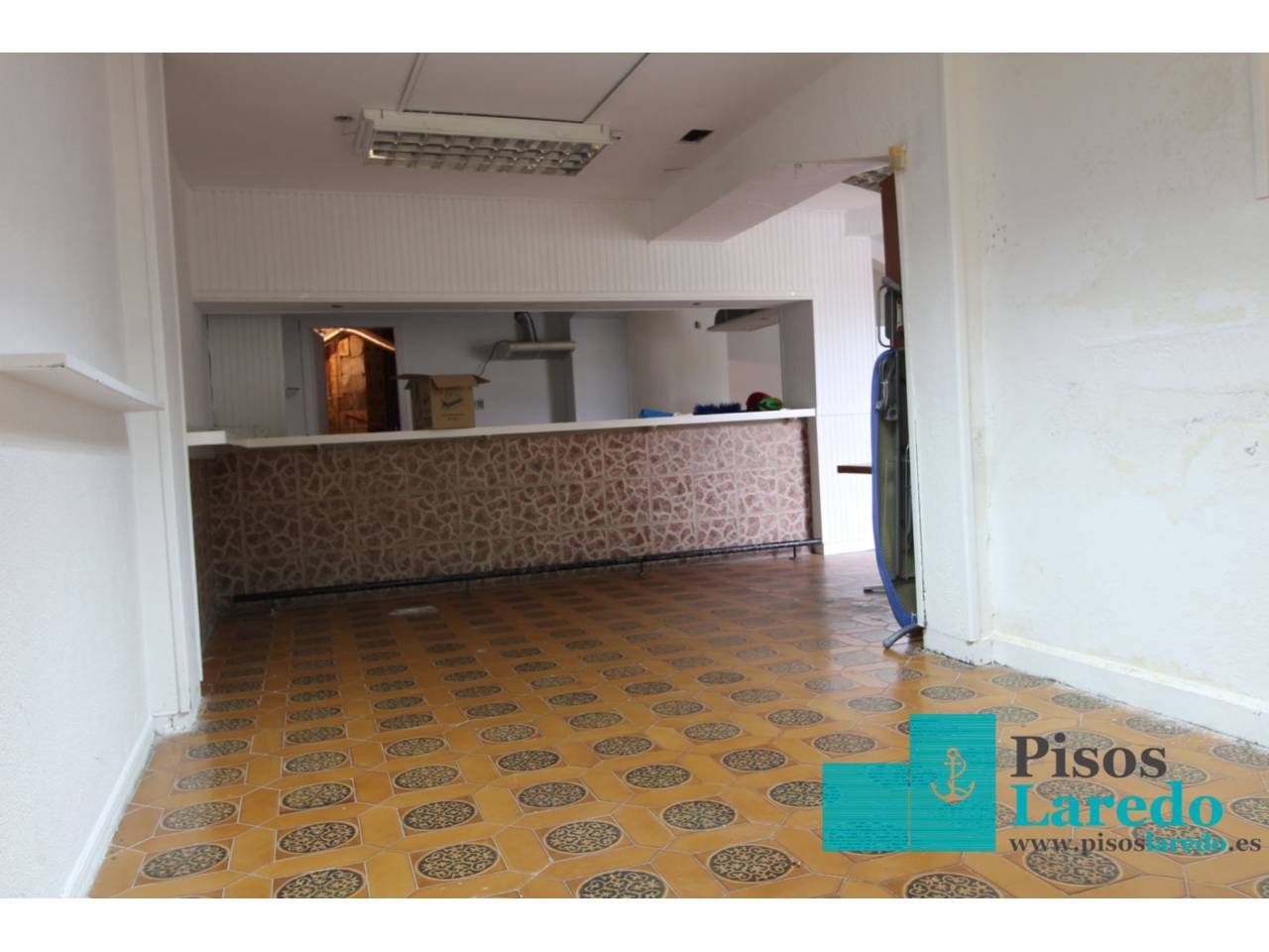 Cocina de Local en venta en Laredo