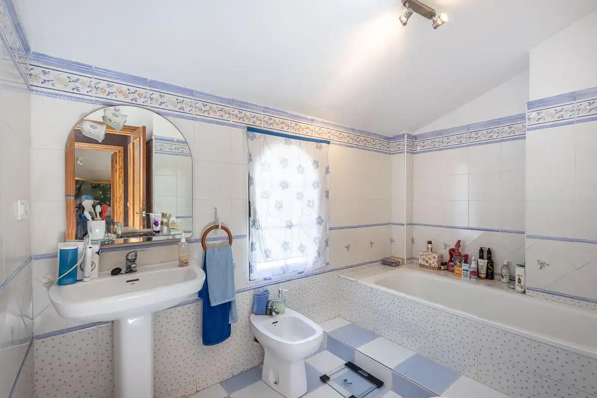 Casa amb piscina en venda a Castaño, imagen 37