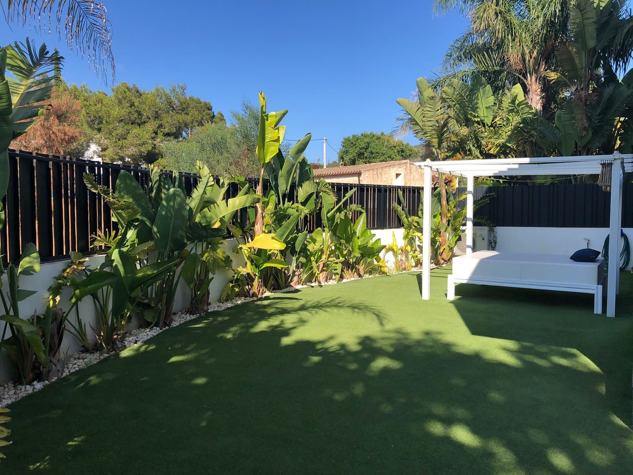 Jardí de Planta baixa en venda en Santa Eulària des Riu amb Aire condicionat, Calefacció i Jardí privat