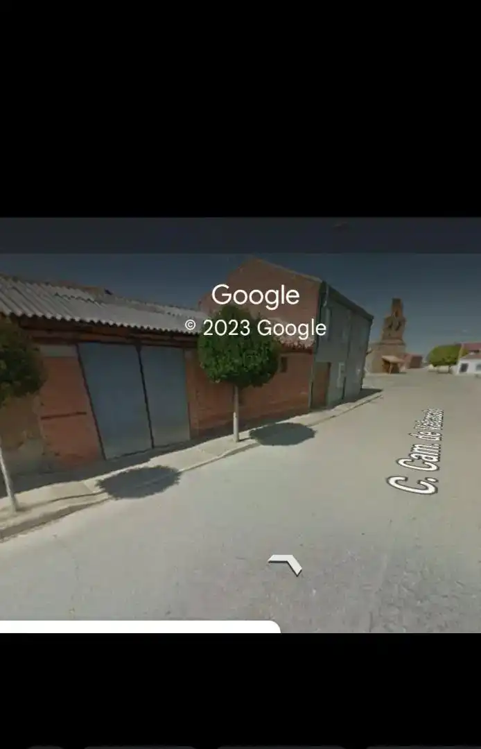 Vista exterior de Casa adosada en venda en Roperuelos del Páramo amb Traster, Moblat i Forn