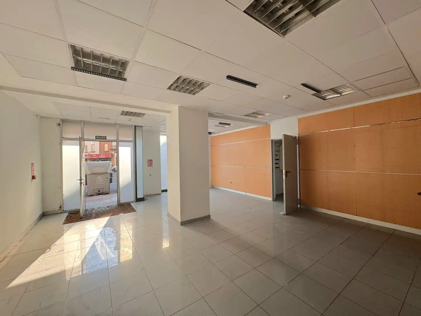 Local comercial en venda a Calle San Mames 1 24007 Leon