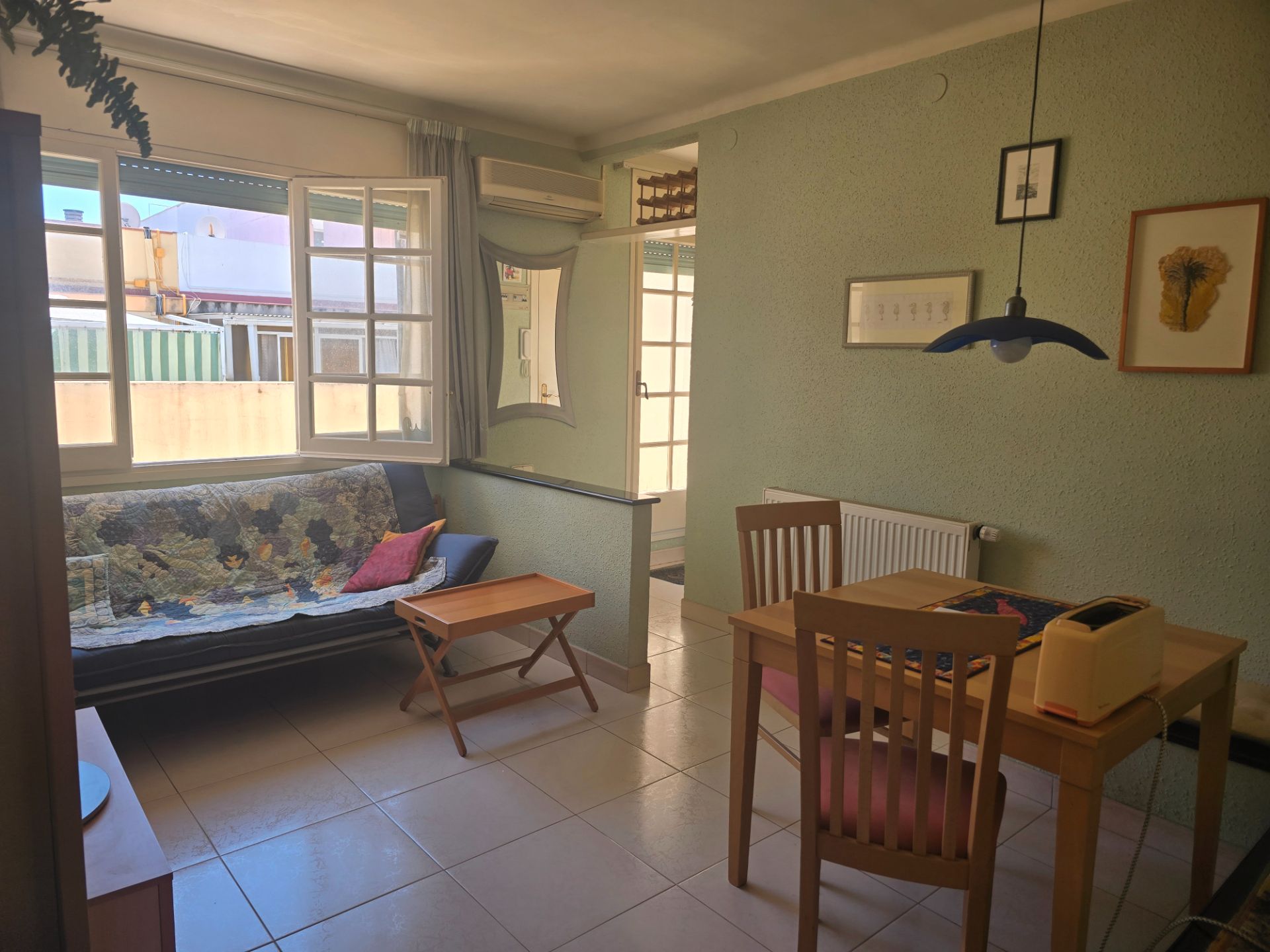 Living room of Attic for sale in Vilanova i la Geltrú  with Terrace