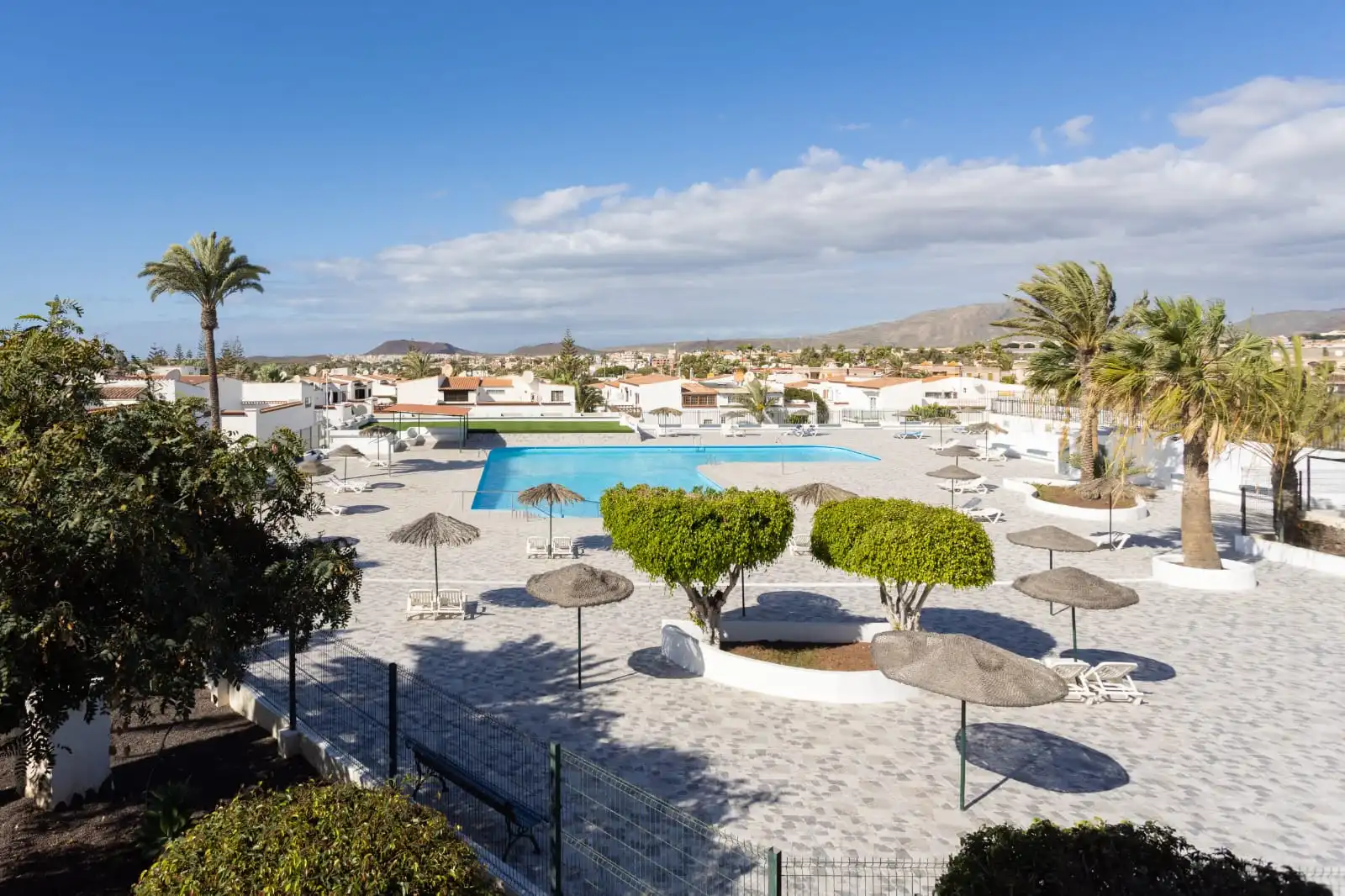 Vista exterior de Dúplex en venta en Arona con Terraza, Amueblado y Horno