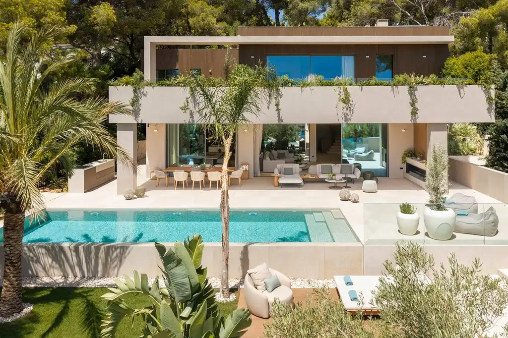 Xalet amb piscina en venda a Santa Ponça