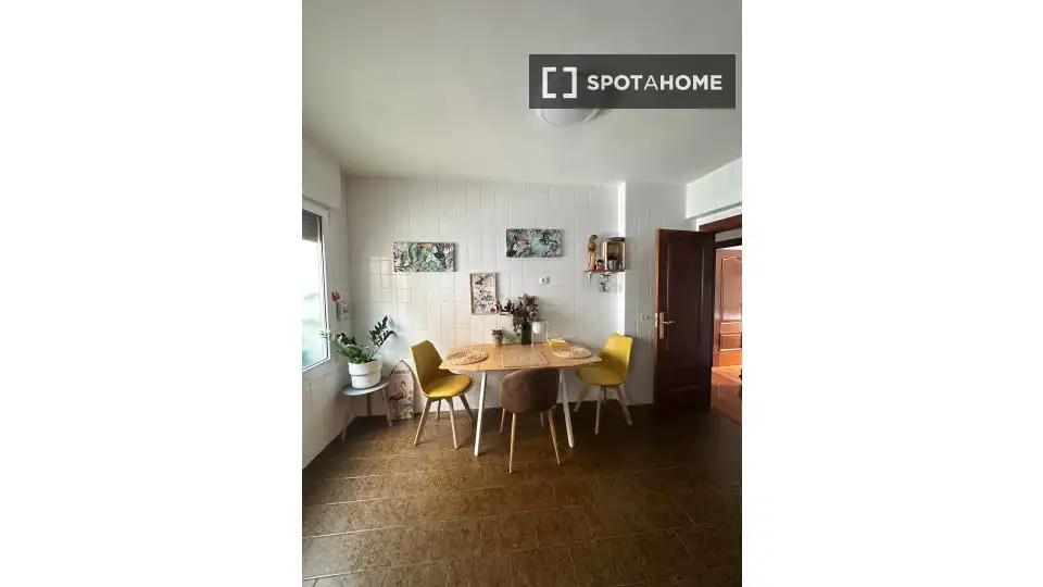 Exterior view of Flat for share in Ibaiondo