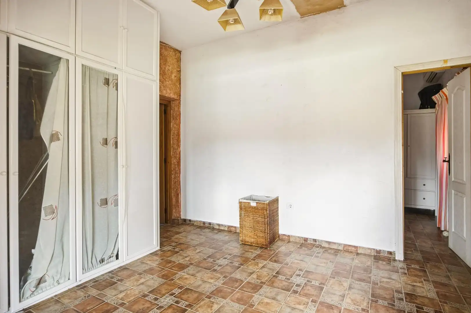 Dormitori de Casa o xalet en venda en Chiclana de la Frontera amb Aire condicionat, Jardí privat i Terrassa