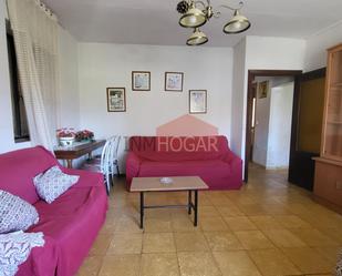 Living room of Flat for sale in El Barraco   with Terrace and Balcony