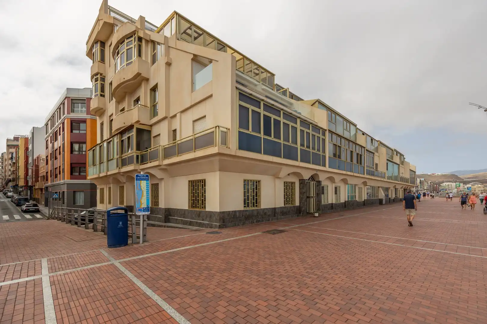 Vista exterior de Apartamento en venta en Las Palmas de Gran Canaria con Trastero, Amueblado y Alarma