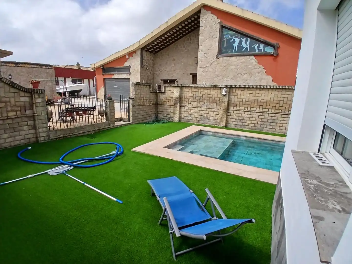 Swimming pool of Detached homes for sale in Sanlúcar de Barrameda  with Storage room and Furnished