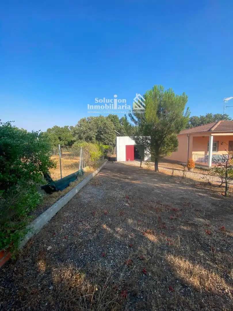 Casa o xalet en venda en Calvarrasa de Arriba amb Traster i Moblat