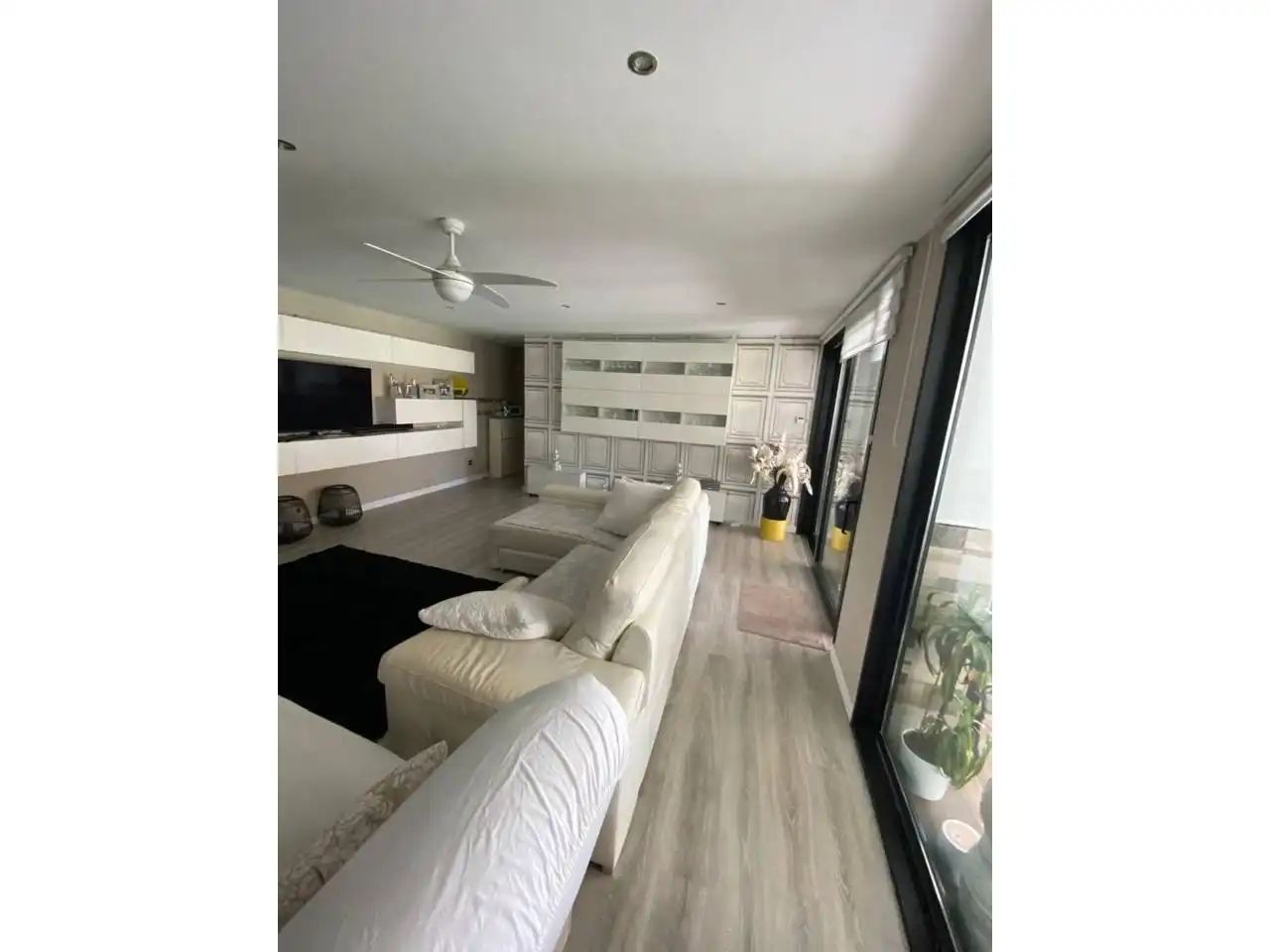Sala de estar de Casa o chalet en venta en Estepona con Calefacción, Jardín privado y Terraza
