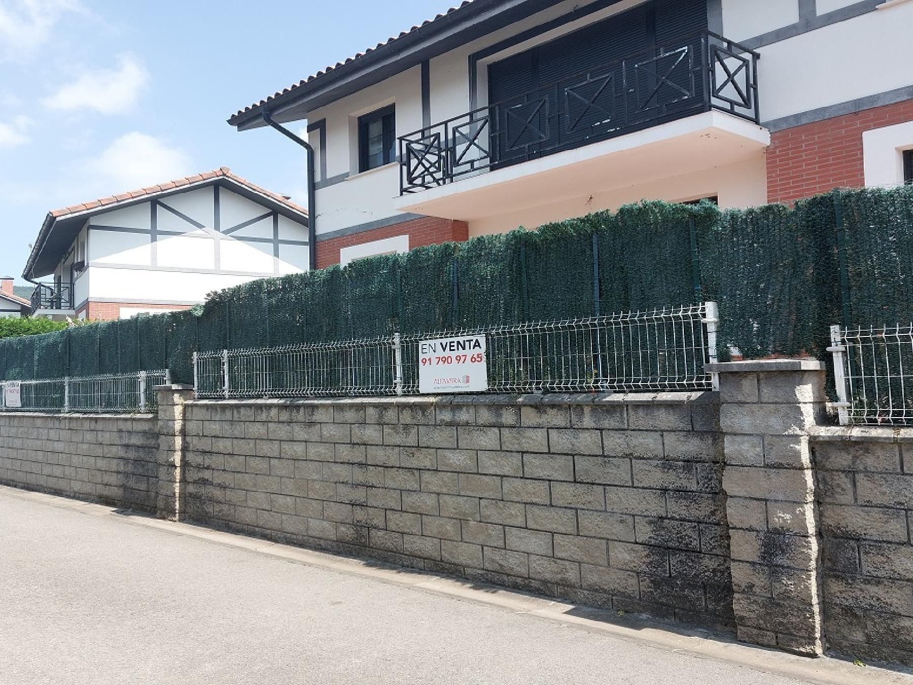 Exterior view of House or chalet for sale in Castro-Urdiales  with Private garden, Terrace and Community pool