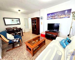 Sala d'estar de Apartament de lloguer en Gandia amb Aire condicionat, Terrassa i Moblat