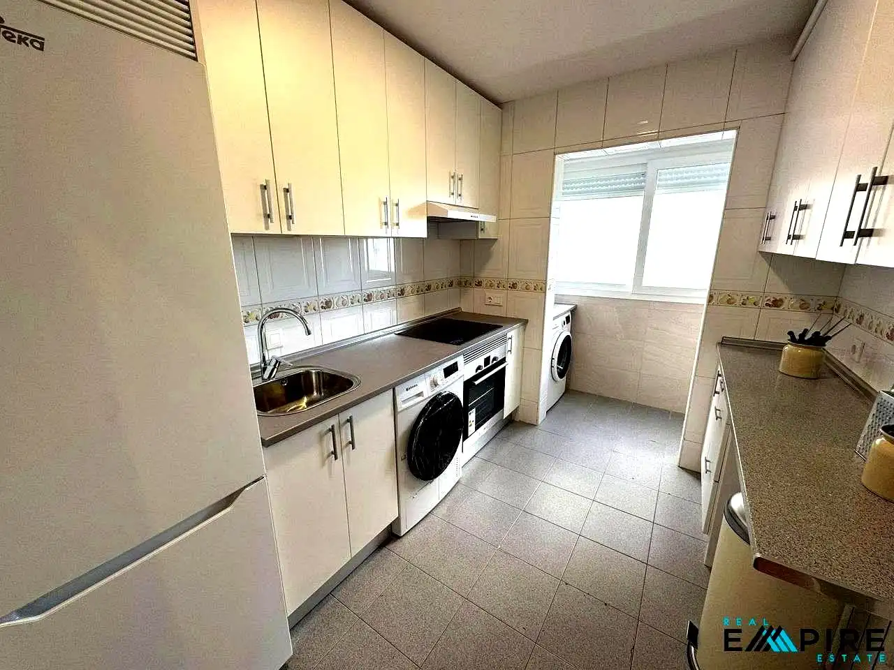 Kitchen of Flat for share in Pozuelo de Alarcón  with Heating, Furnished and Internet
