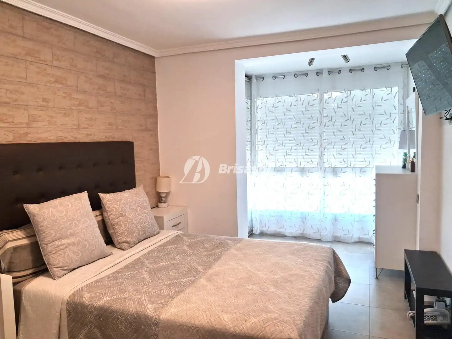 Dormitori de Casa adosada en venda en Tarragona amb Aire condicionat, Calefacció i Jardí privat