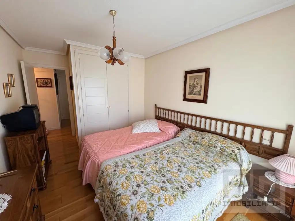 Schlafzimmer von Wohnung zum Verkauf in Ávila