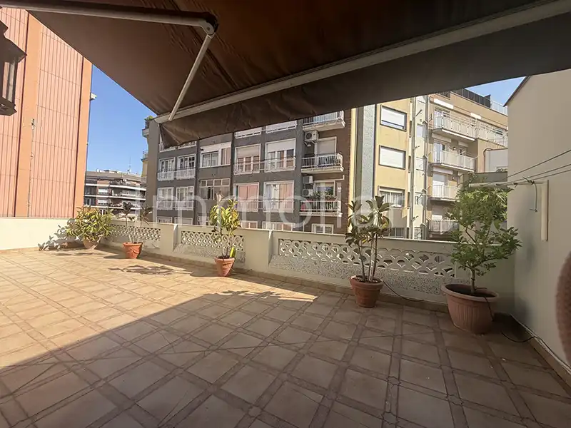 Terrace of Attic for rent in Barcelona  with Air Conditioner, Heating and Parquet flooring