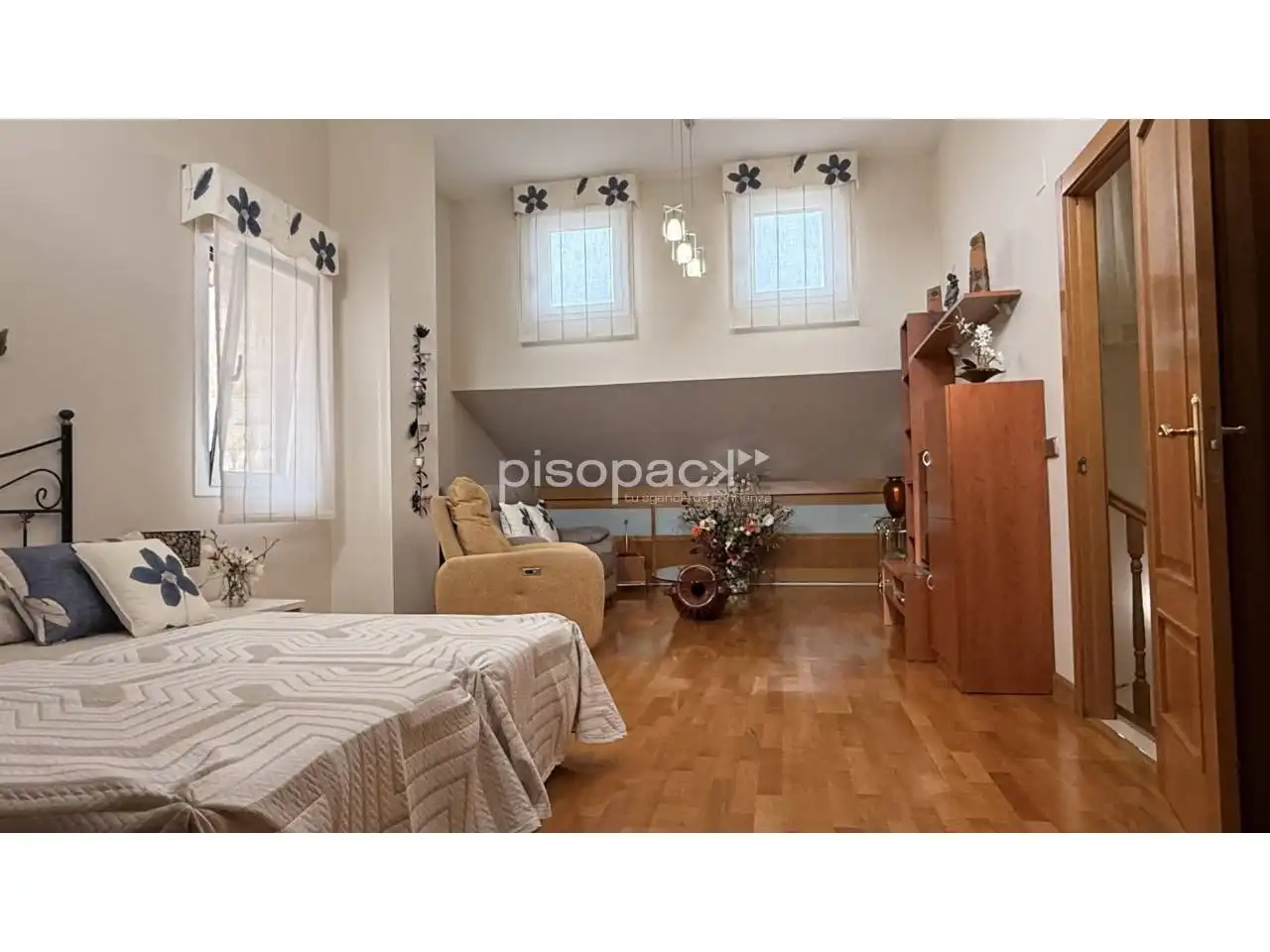 Habitación de Casa adosada en venta en Berrioplano / Berriobeiti con Calefacción, Jardín privado y Parquet