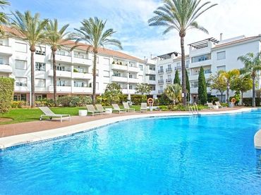 Mini appartamento con piscina in vendita a Nueva Andalucía