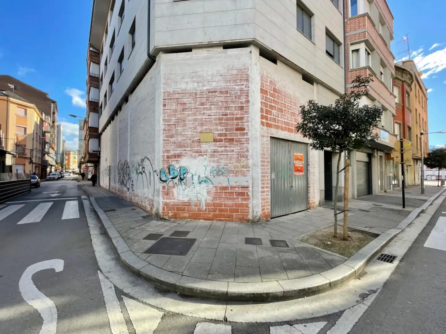Local comercial en venda a Calle sierra pambley  en  ponferrada 27