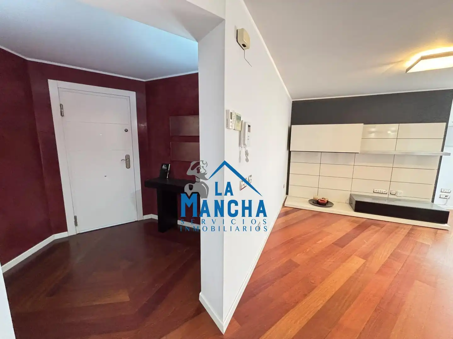 Vista exterior de Piso en venta en Carretas - Pajarita