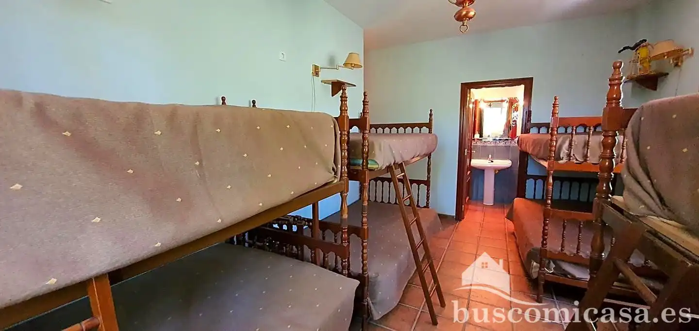 Casa o xalet en venda en Linares amb Aire condicionat, Calefacció i Jardí privat