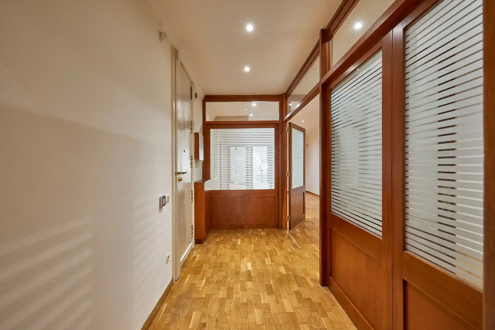 Apartments for sale in Barcelona  with Air Conditioner, Terrace and Balcony