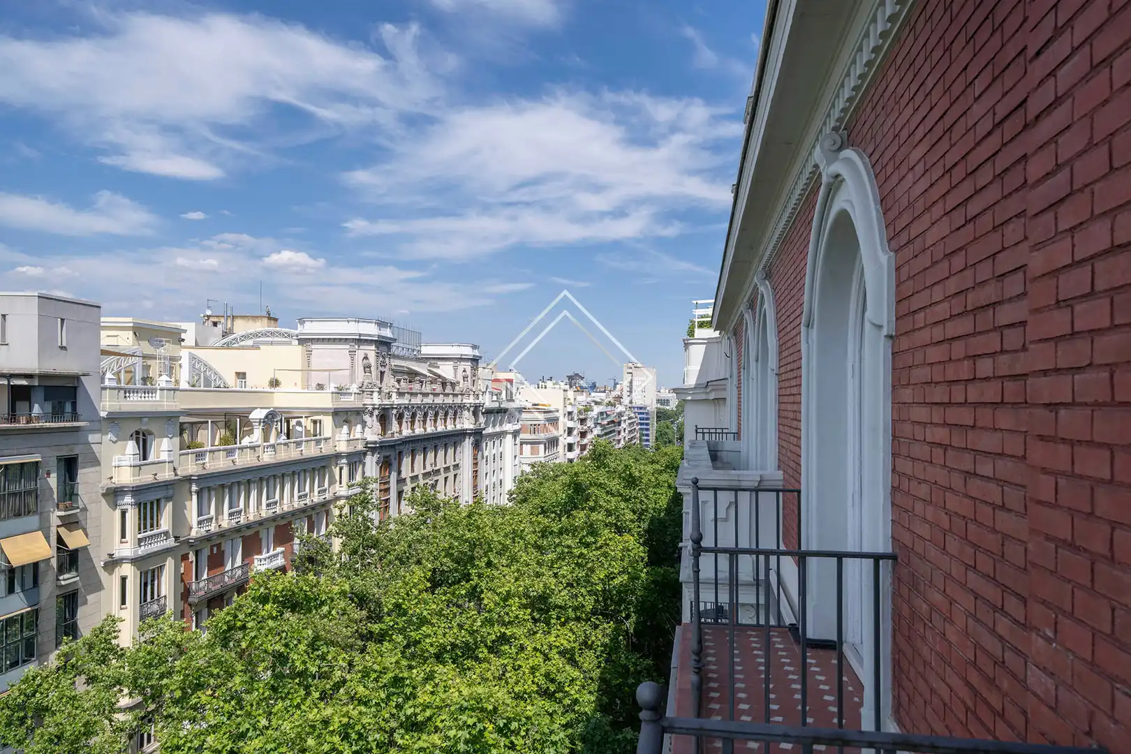 Exterior view of Office for sale in Madrid