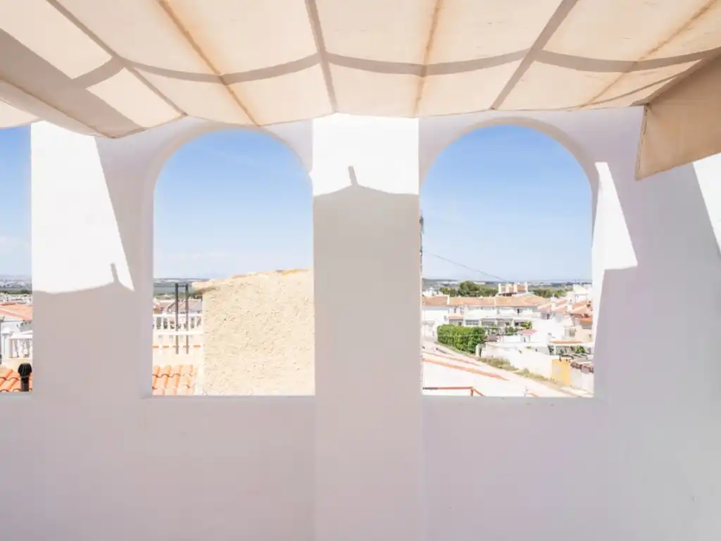 Terrassa de Apartament en venda en Torrevieja amb Aire condicionat i Piscina