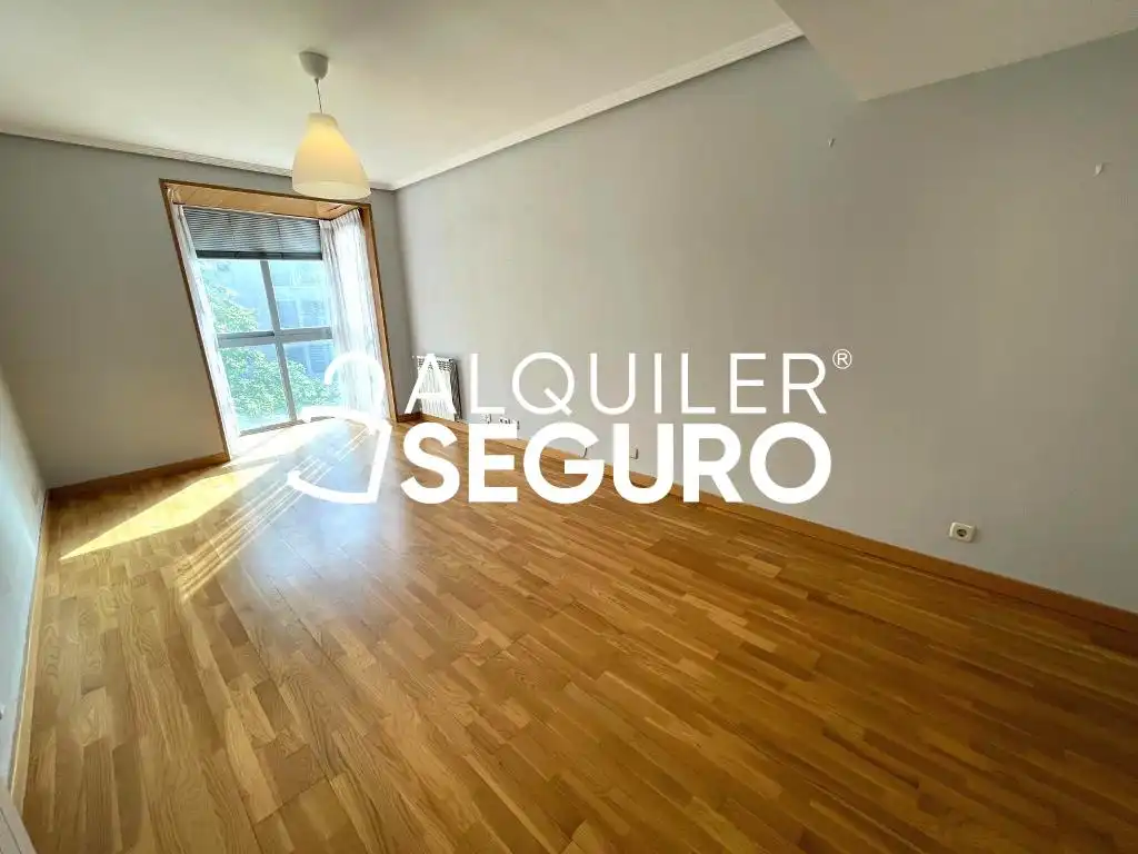 Flat for rent in de José Arcones Gil, Pueblo Nuevo