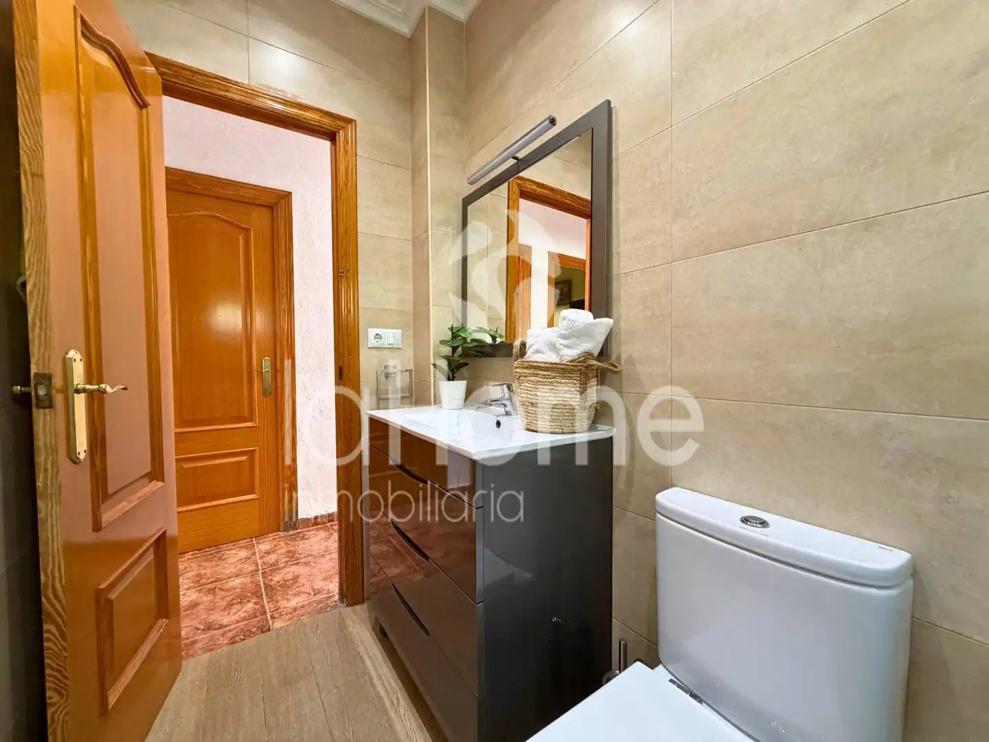 Badezimmer von Haus oder Chalet zum Verkauf in Paterna mit Klimaanlage, Privatgarten und Terrasse