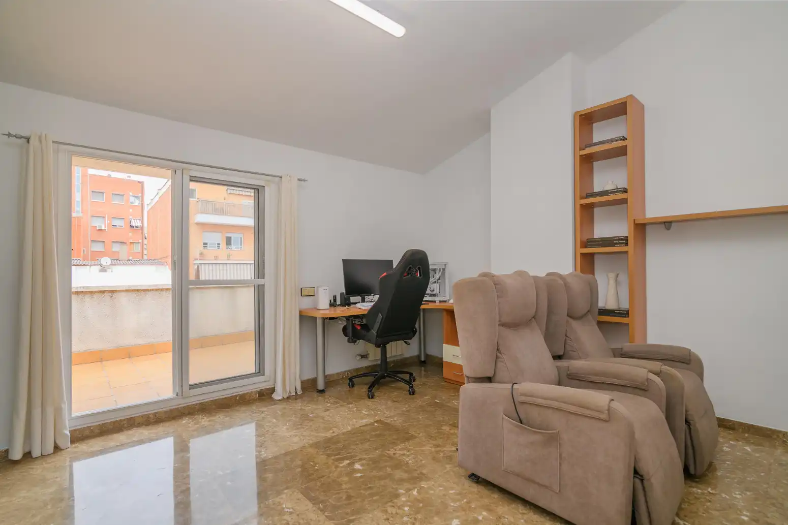 Casa adosada en venda a Torrent Ballester