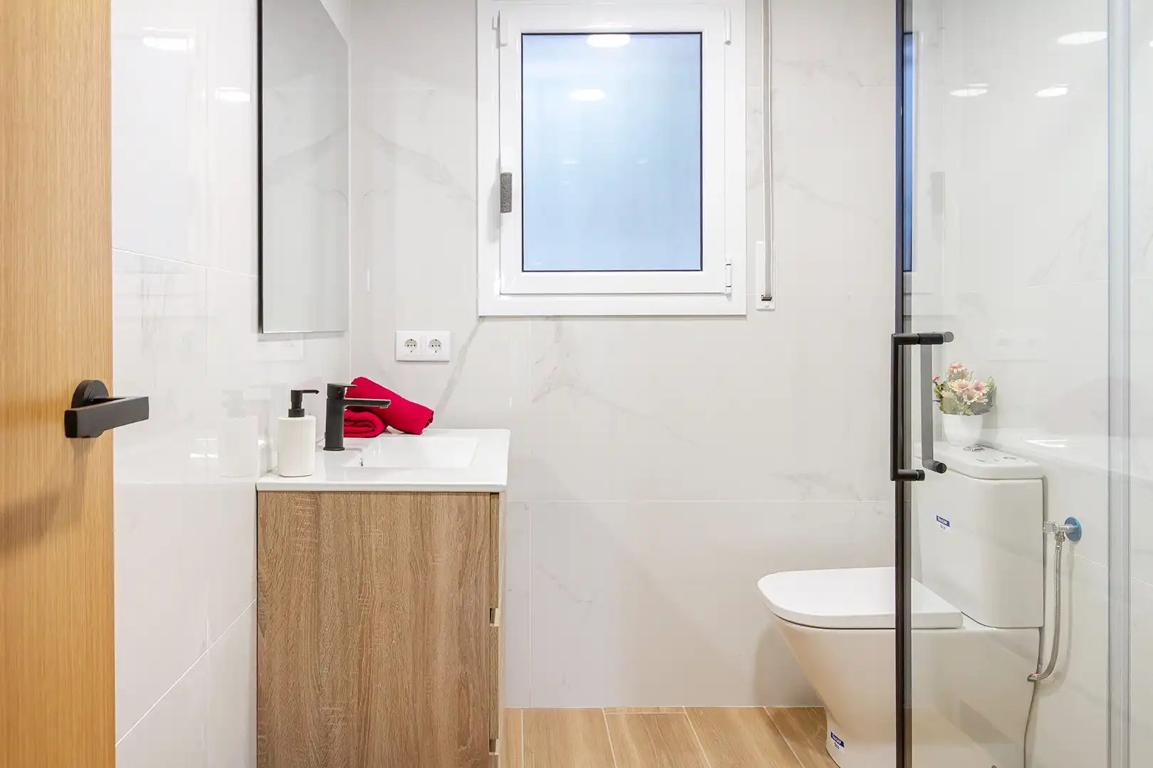 Baño de Casa o chalet en venta en Castellví de Rosanes con Aire acondicionado, Calefacción y Jardín privado