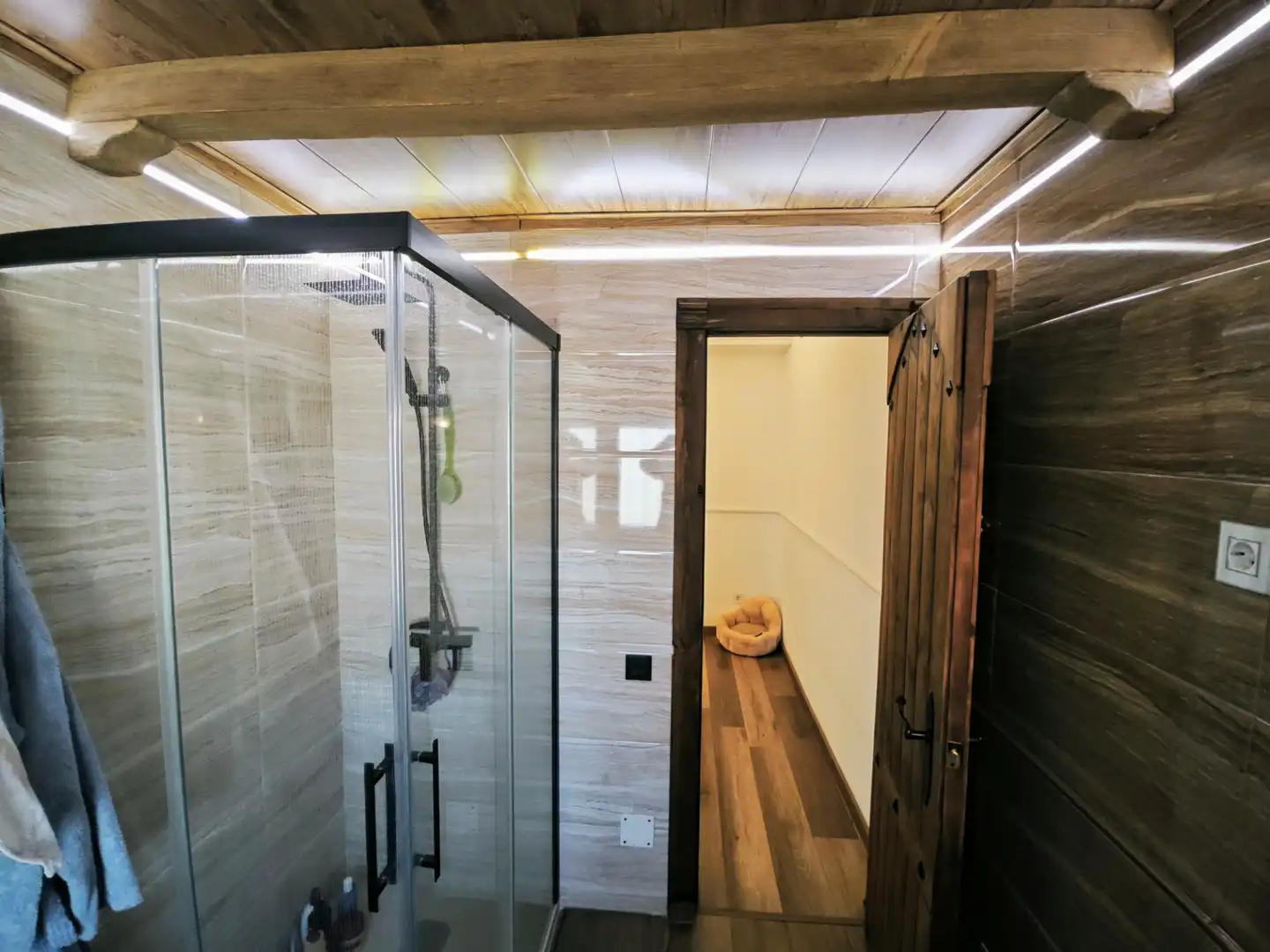 Bathroom of Detached homes for sale in Móstoles  with Air Conditioner, Heating and Private garden