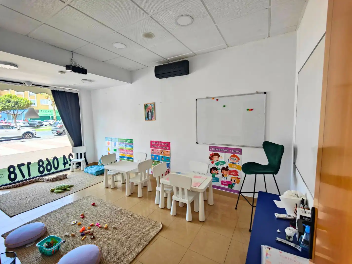 Local comercial en traspaso en Avenida Reino de España 222, imagen 4